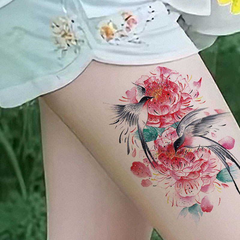 Floral Tattoos On Thigh