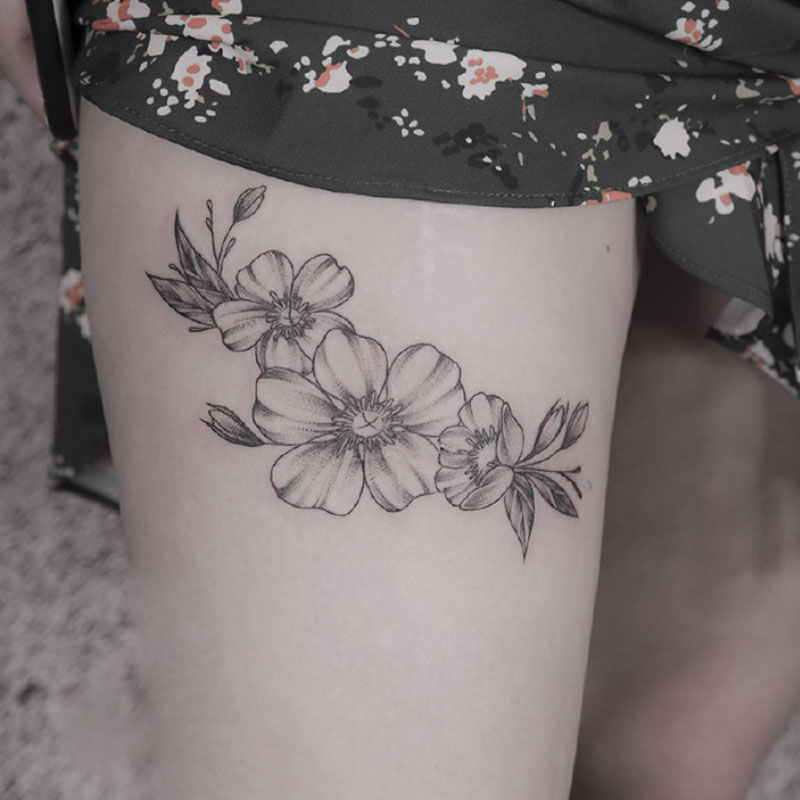 Tattoos On The Side Of The Thigh 