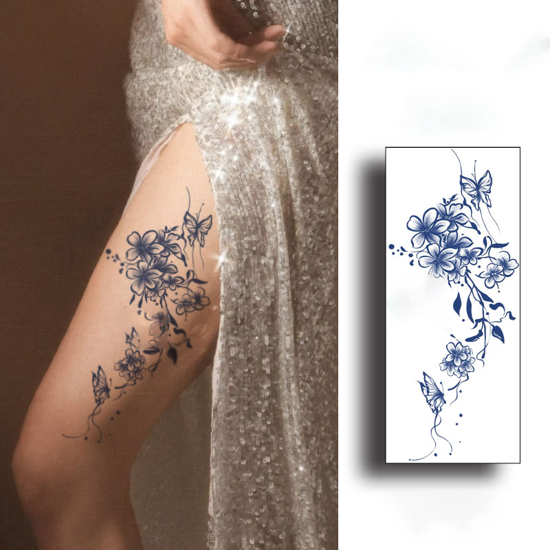 025 Rose Tattoos on The Thigh