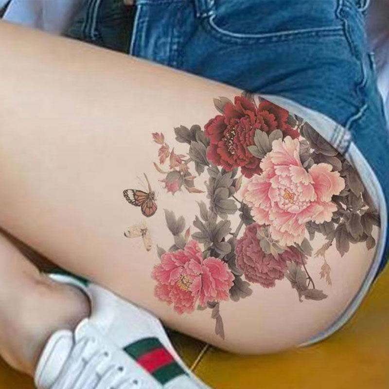 Tattoos Of Roses On Thigh