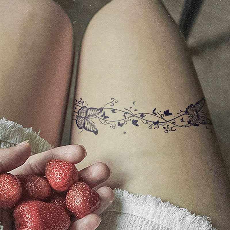 Louis Tomlinson Tattoos On Thigh